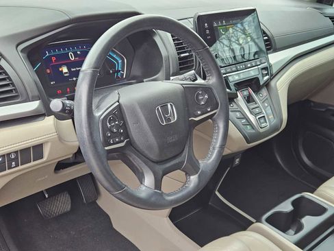 Used 2023 Honda Odyssey EX-L image 2