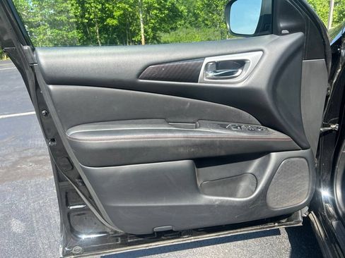 Used 2020 Nissan Pathfinder SV w/ Rock Creek Edition AWD/4WD image 10