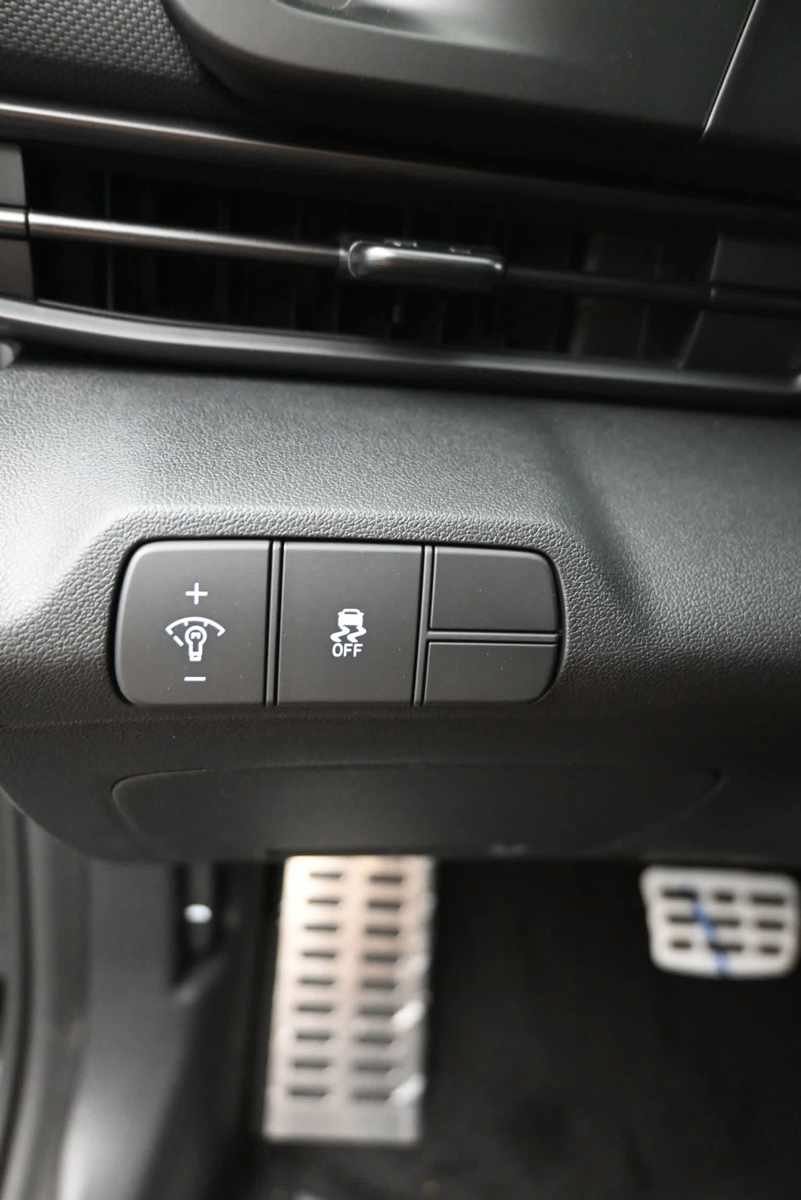 New 2026 Hyundai Elantra SEL Sport Premium FWD image 21