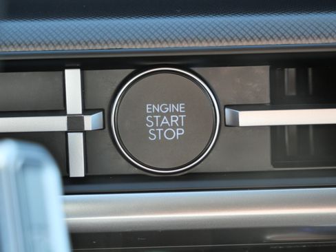 Certified 2025 Hyundai Santa Fe SEL image 29