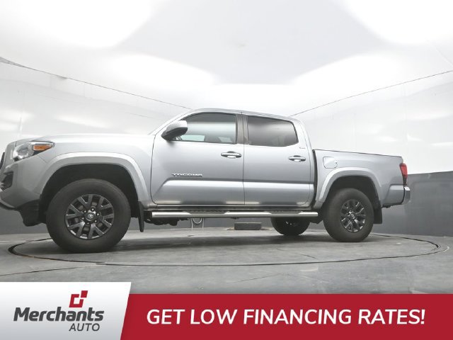 Used 2022 Toyota Tacoma SR5 AWD/4WD image 39