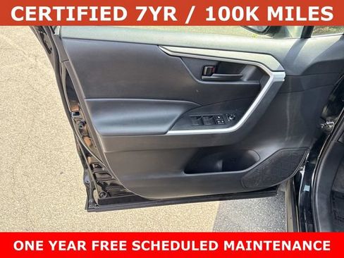 Used 2021 Toyota RAV4 LE AWD/4WD image 13