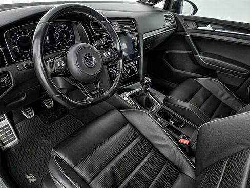 Used 2019 Volkswagen Golf 4-Door AWD/4WD image 14