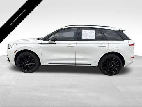 Used 2023 Lincoln Corsair Reserve image 3