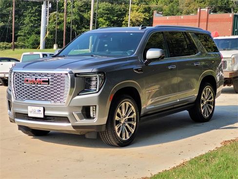 Used 2023 GMC Yukon Denali image 3