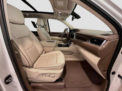 Certified 2021 GMC Yukon XL Denali w/ Denali Ultimate Package AWD/4WD image 27