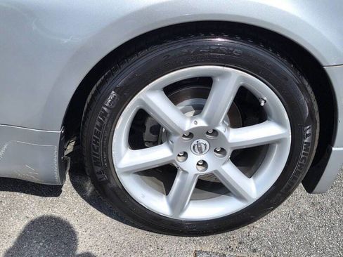 Used 2005 Nissan 350Z Touring image 14