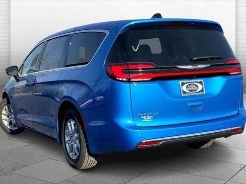 New 2026 Chrysler Pacifica Select FWD image 31