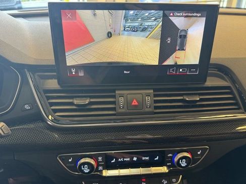 Used 2023 Audi SQ5 Premium Plus w/ Premium Plus Package AWD/4WD image 18