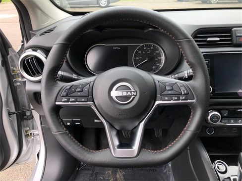 Certified 2025 Nissan Versa SR w/ Trunk Package image 27