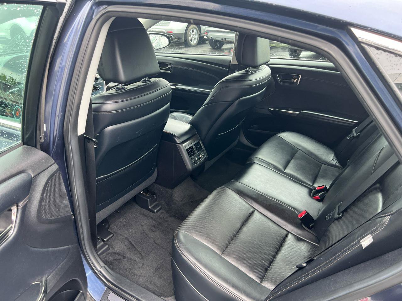 Used 2016 Toyota Avalon Limited FWD image 15