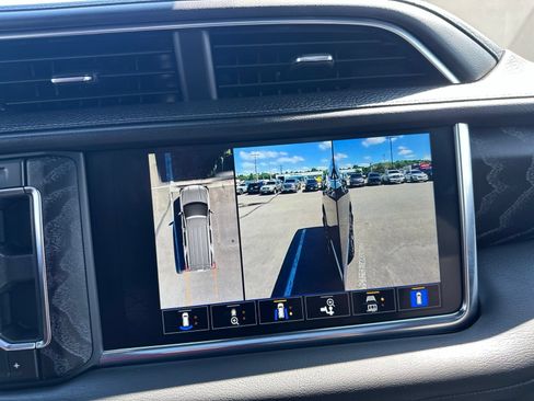 Used 2023 GMC Yukon Denali AWD/4WD image 72