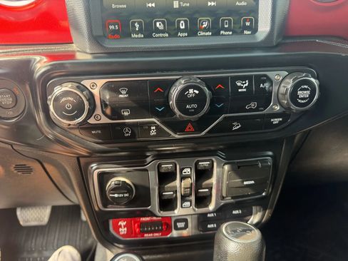 Used 2019 Jeep Wrangler Unlimited Rubicon image 26