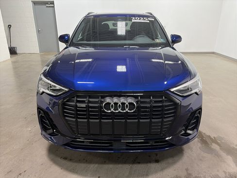 Certified 2025 Audi Q3 2.0T Premium w/ Convenience Plus Package image 10
