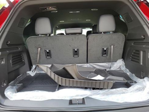 New 2027 Chevrolet Traverse LT w/ Midnight/Sport Edition AWD/4WD image 31
