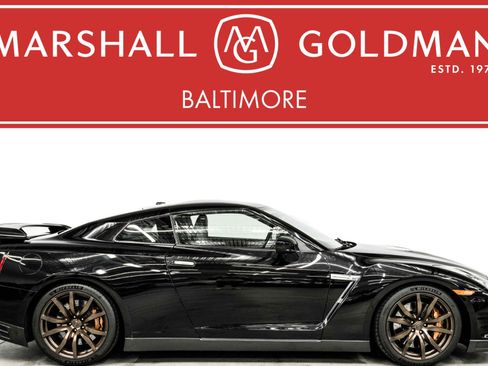 Used 2013 Nissan GT-R Premium image 1