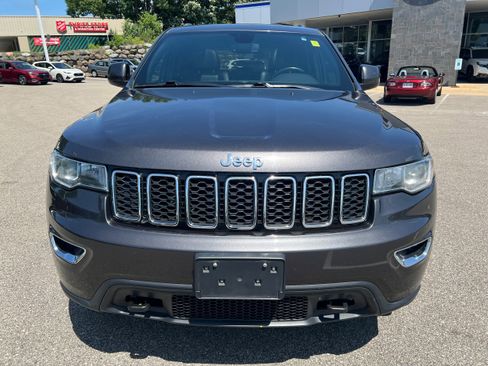 Used 2020 Jeep Grand Cherokee Laredo w/ Quick Order Package 2BN North image 2