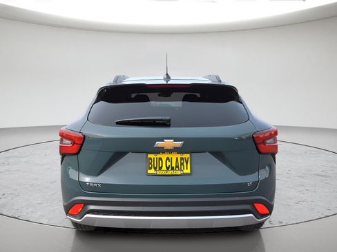 New 2026 Chevrolet Trax LT w/ LT Convenience Package FWD image 4