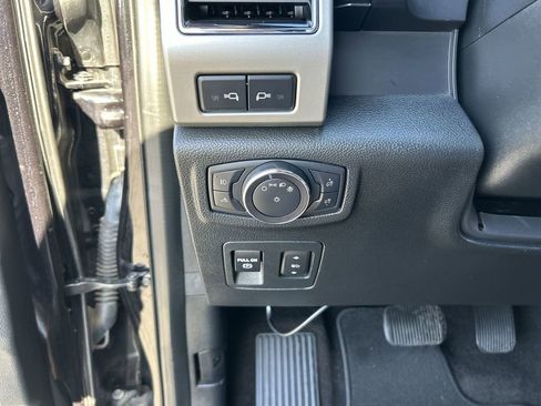 Used 2020 Ford F150 Lariat w/ Equipment Group 502A Luxury AWD/4WD image 18