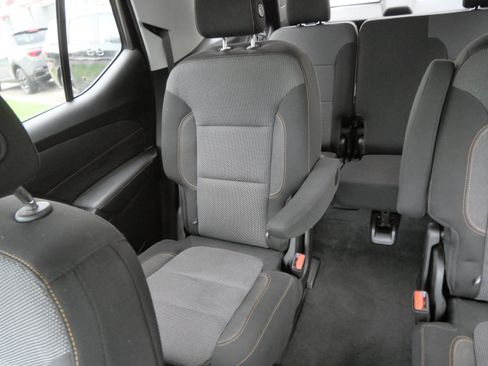 Used 2018 Chevrolet Traverse LT AWD/4WD image 12