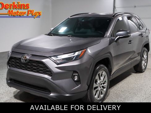 Used 2022 Toyota RAV4 XLE Premium FWD image 1