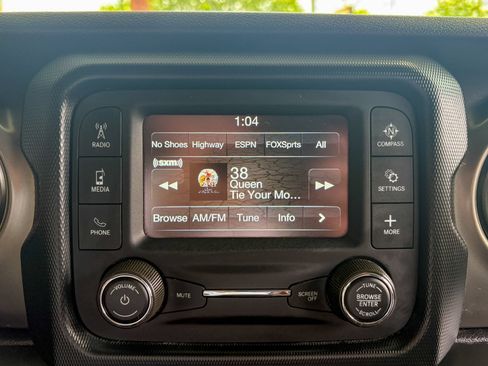 Used 2019 Jeep Wrangler Unlimited Sport AWD/4WD image 21