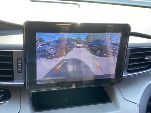 Used 2023 Ford Explorer XLT w/ Equipment Group 202A image 19