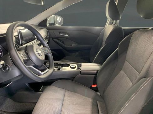 Used 2024 Nissan Rogue SV image 18