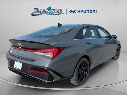 New 2026 Hyundai Elantra SEL Sport Premium image 8