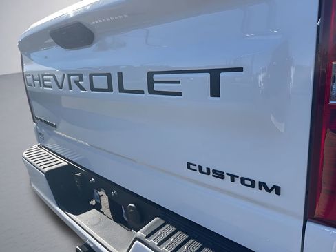 Used 2025 Chevrolet Silverado 1500 Custom w/ Turbomax Blackout Package AWD/4WD image 38