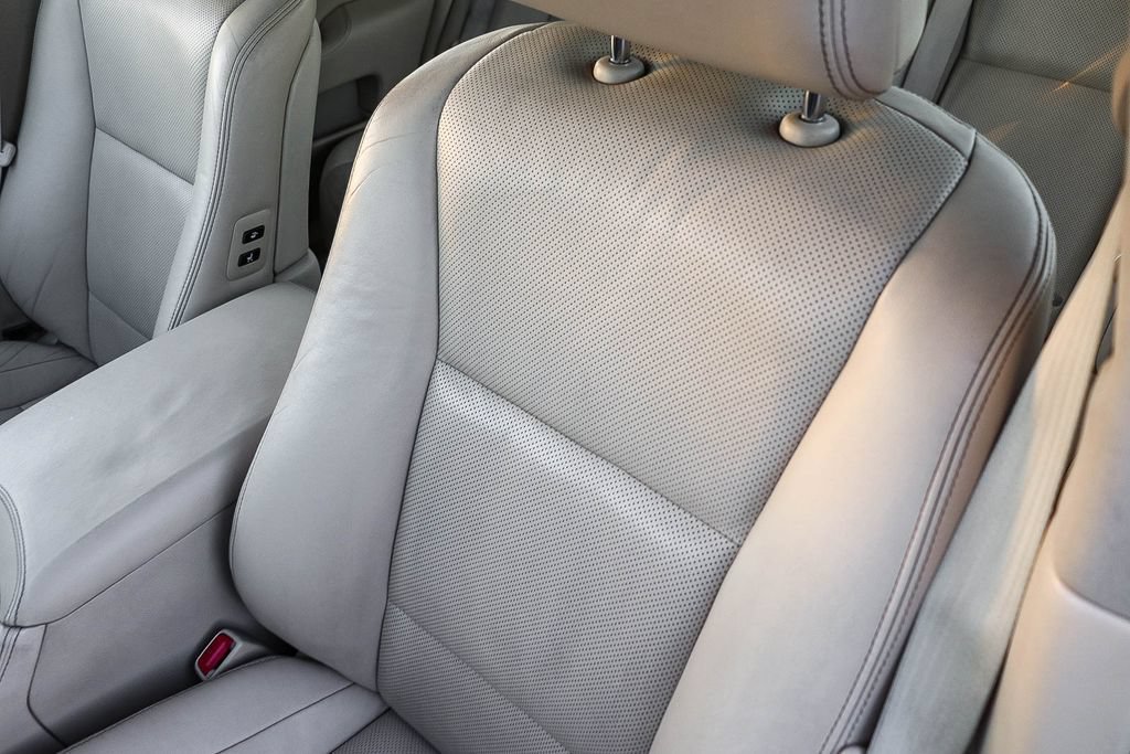 Used 2016 Lexus LS 460 w/ Comfort Package RWD image 30