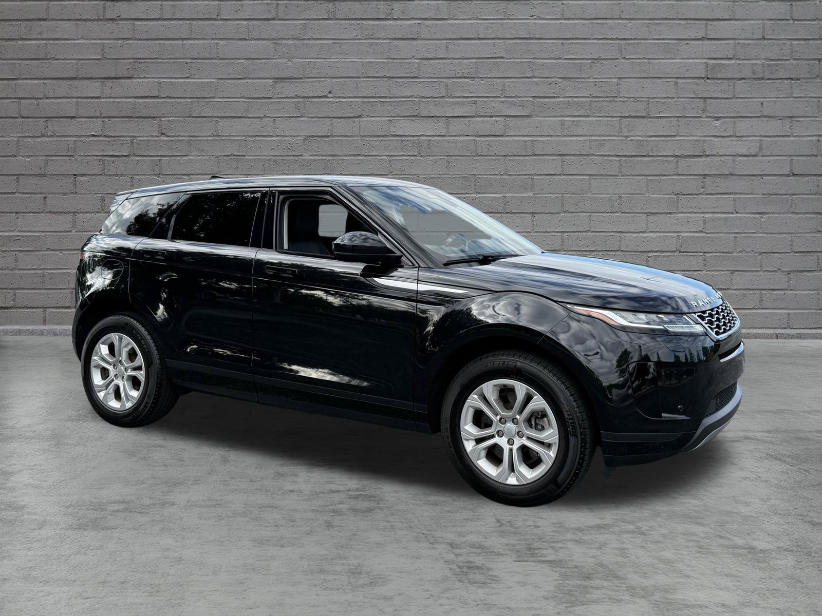 Used 2023 Land Rover Range Rover Evoque S AWD/4WD image 9