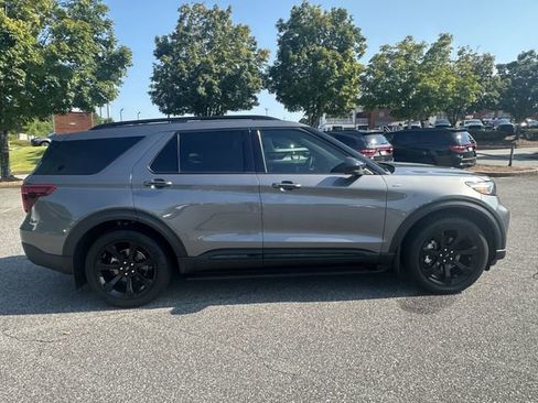 Used 2024 Ford Explorer ST-Line w/ Class IV Trailer Tow Package image 6