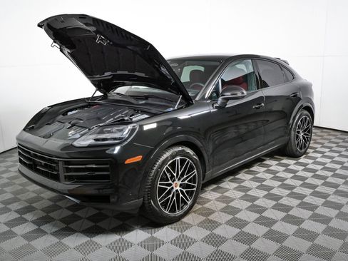 New 2026 Porsche Cayenne Coupe AWD/4WD image 34