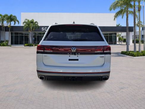 Used 2024 Volkswagen Atlas Peak Edition SEL AWD/4WD image 6