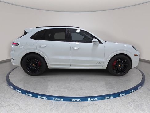 Used 2025 Porsche Cayenne GTS AWD/4WD image 6