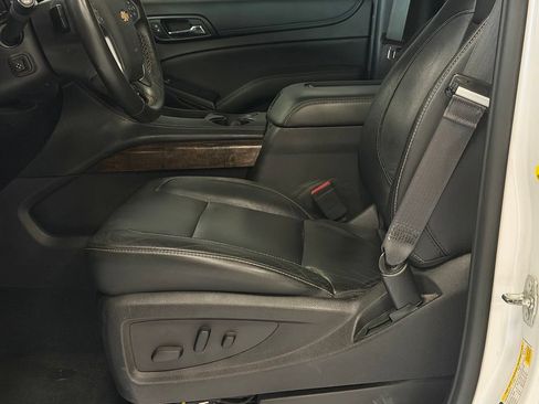 Used 2016 Chevrolet Tahoe LT w/ LT Signature Package AWD/4WD image 12