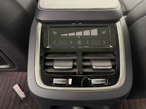 Used 2024 Volvo XC90 T8 Ultimate w/ Protection Package Premier AWD/4WD image 29