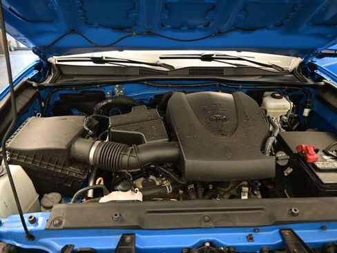 Used 2021 Toyota Tacoma TRD Off-Road image 36