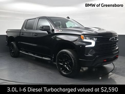 Used 2025 Chevrolet Silverado 1500 LT Trail Boss w/ Convenience Package II AWD/4WD image 1