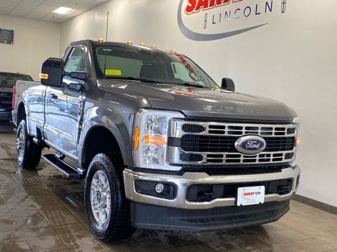 New 2025 Ford F350 XLT w/ FX4 Off-Road Package image 2