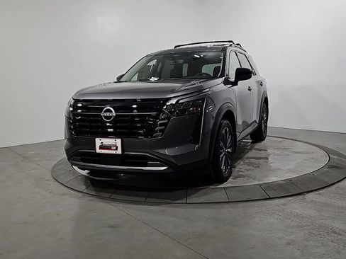 New 2026 Nissan Pathfinder SL w/ SL Premium Package image 1