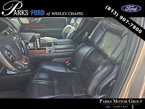 Used 2020 Lincoln Navigator Reserve w/ Luxury Package AWD/4WD image 6