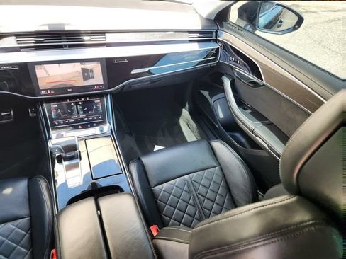 Used 2022 Audi S8 w/ S8 Comfort Plus Package AWD/4WD image 14