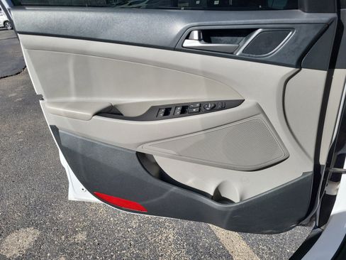 Used 2018 Hyundai Tucson Value w/ Cargo Package image 14