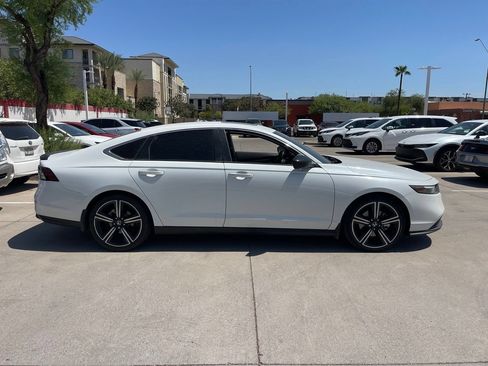 Used 2024 Honda Accord Sport image 3