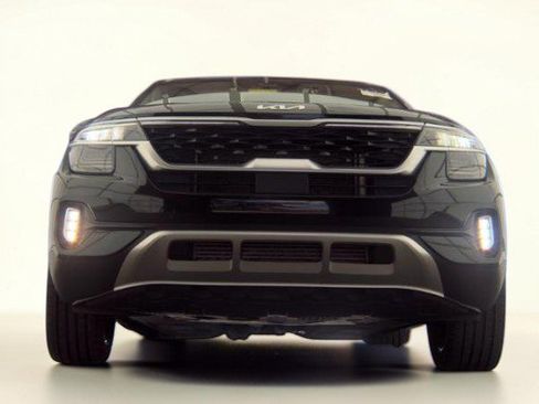 Used 2023 Kia Seltos SX AWD/4WD image 3