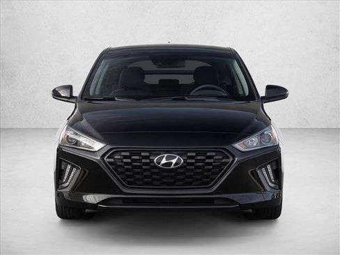 Used 2017 Hyundai Ioniq SEL FWD image 2