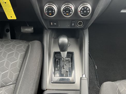 Used 2022 Mitsubishi Outlander Sport ES FWD image 27