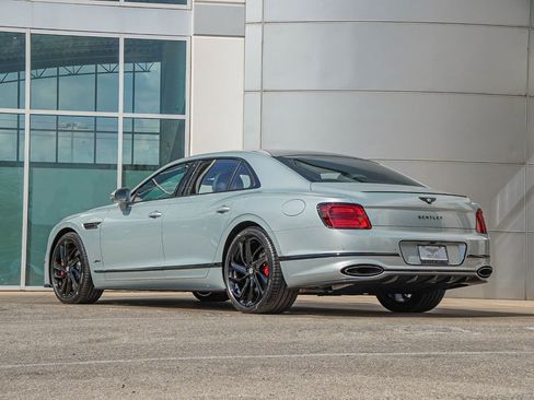 New 2026 Bentley Flying Spur Plug-In Hybrid AWD/4WD image 3
